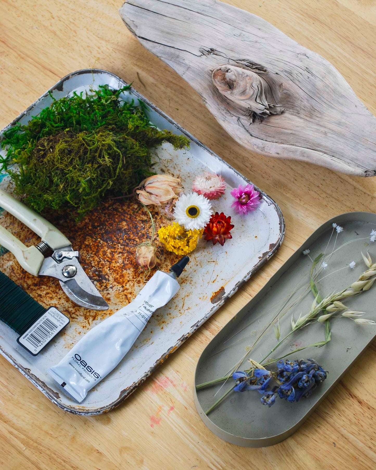 Driftwood Dried Floral Arrangement Workshop